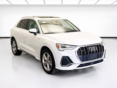 Used 2022 Audi Q3 2.0T Premium Plus image 3