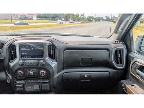 Used 2020 Chevrolet Silverado 1500 LT Trail Boss image 29