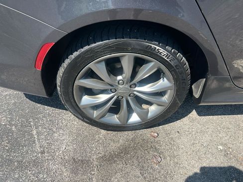 Used 2017 Chrysler 200 S w/ Comfort Group AWD/4WD image 23