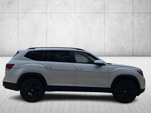 New 2026 Volkswagen Atlas SE image 5