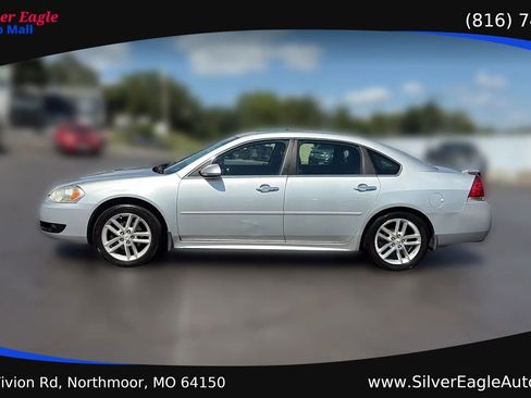 Used 2012 Chevrolet Impala LTZ FWD image 2