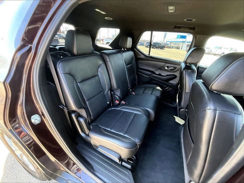Used 2023 Chevrolet Traverse LT AWD/4WD image 24