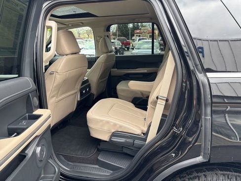 Used 2023 Ford Expedition Limited AWD/4WD image 25