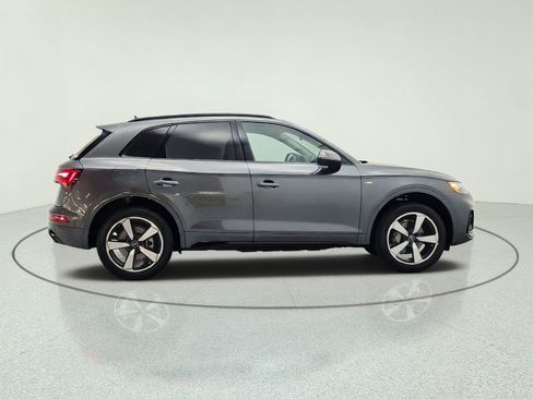Used 2023 Audi Q5 2.0T Premium Plus w/ Premium Plus Package AWD/4WD image 4
