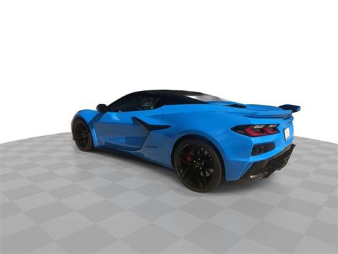 Used 2025 Chevrolet Corvette Z06 image 10