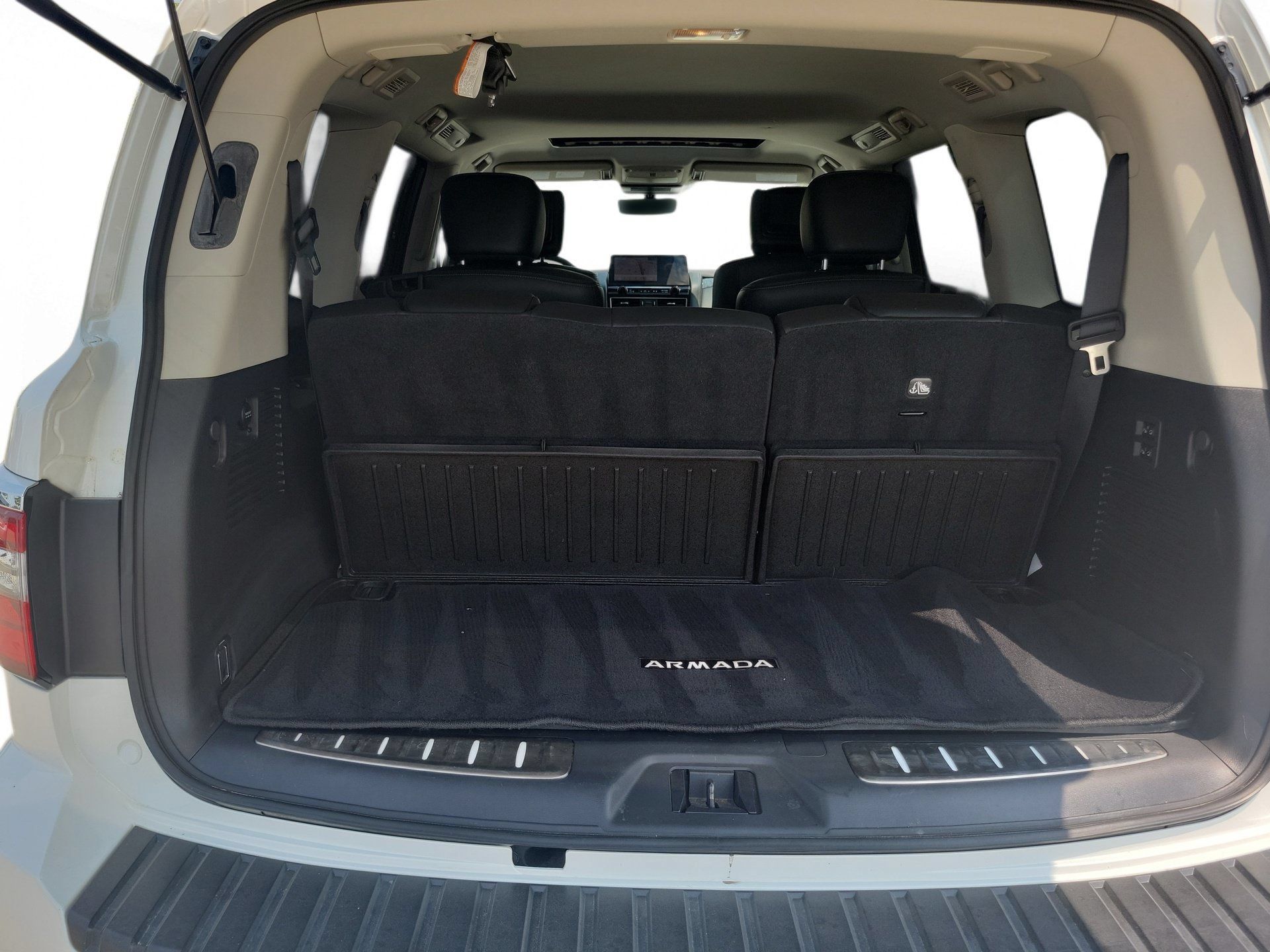 Used 2023 Nissan Armada Platinum w/ Captain's Chairs Package RWD image 22
