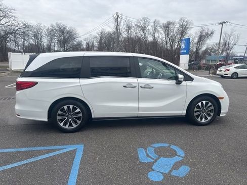 Certified 2023 Honda Odyssey EX-L image 9