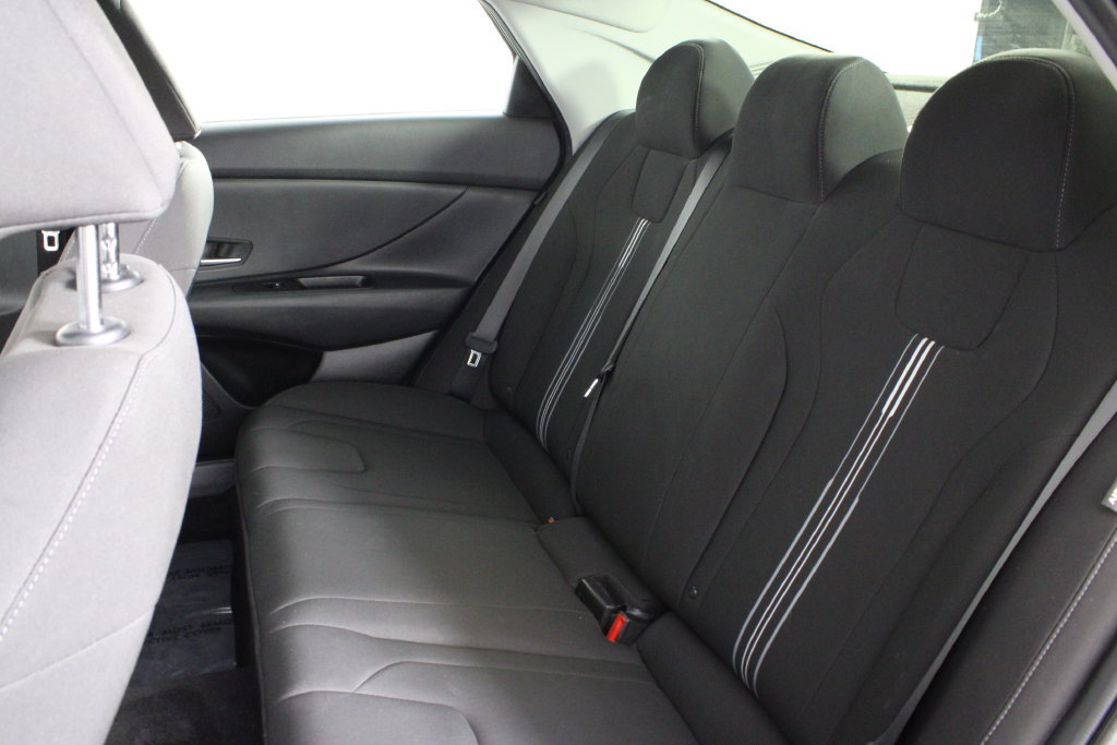 Certified 2024 Hyundai Elantra SEL FWD image 21