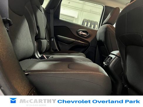 Used 2017 Jeep Cherokee Latitude w/ Cold Weather Group image 25