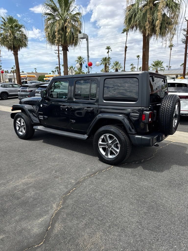Used 2019 Jeep Wrangler Unlimited Sahara AWD/4WD image 4