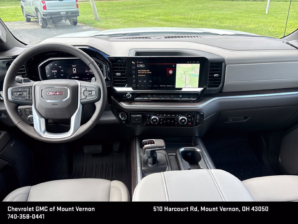 New 2026 GMC Sierra 1500 SLT w/ SLT Premium Package AWD/4WD image 16
