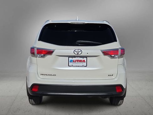 Used 2014 Toyota Highlander XLE image 7