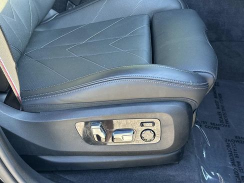 Used 2025 BMW XM AWD/4WD image 39