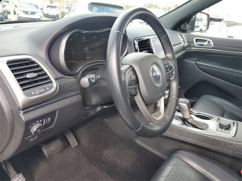 Used 2022 Jeep Grand Cherokee Limited image 15