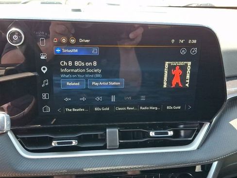 Used 2026 Chevrolet Equinox LT FWD image 17