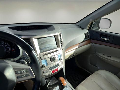 Used 2014 Subaru Outback 3.6R Limited image 1