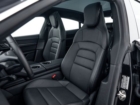 Certified 2025 Porsche Taycan 4S AWD/4WD image 20