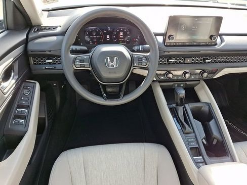 Certified 2023 Honda Accord EX image 11