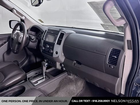 Used 2017 Nissan Frontier PRO-4X w/ Pro-4x Luxury Package AWD/4WD image 30