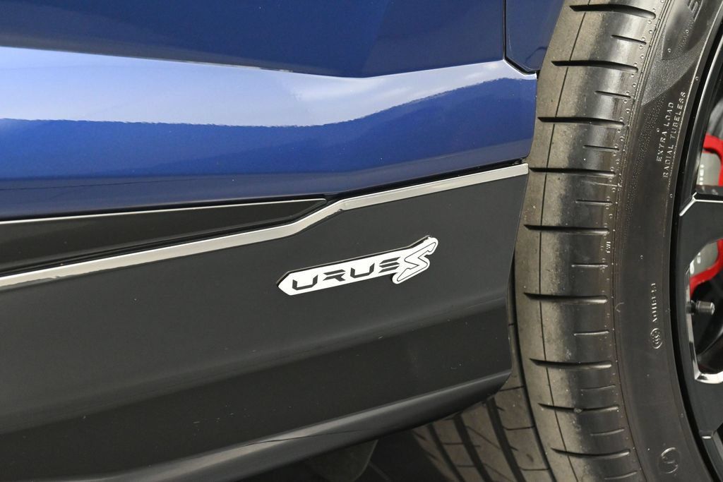 Used 2023 Lamborghini Urus S AWD/4WD image 14