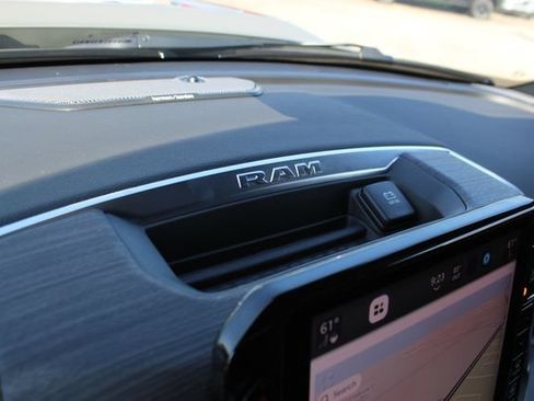New 2026 RAM 2500 Laramie AWD/4WD image 23