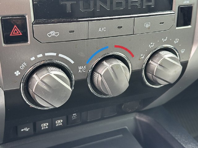 Used 2020 Toyota Tundra SR5 w/ SR5 Leather Package AWD/4WD image 33