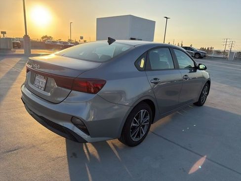 Used 2024 Kia Forte LXS image 8