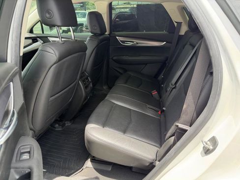 Used 2018 Cadillac XT5 Luxury w/ LPO, Black Ice Package AWD/4WD image 13