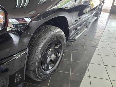 Used 2025 RAM 1500 Tradesman w/ Night Edition AWD/4WD image 29