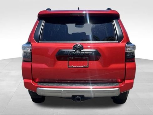 Used 2021 Toyota 4Runner TRD Off-Road Premium w/ Moonroof Package AWD/4WD image 4