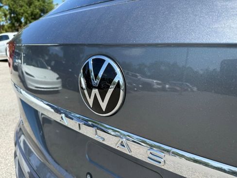 Certified 2023 Volkswagen Atlas Cross Sport SE w/ Black Wheel Package image 12