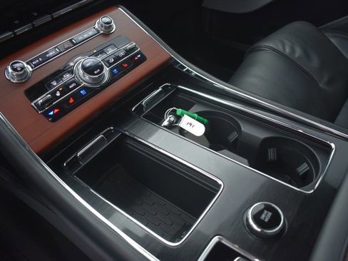 Used 2022 Lincoln Aviator Reserve w/ Equipment Group 201A image 30