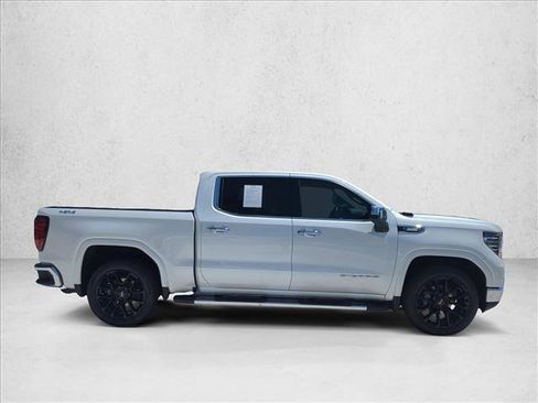 Used 2024 GMC Sierra 1500 SLT w/ SLT Premium Plus Package AWD/4WD image 4