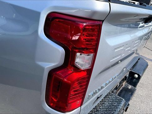 Used 2020 Chevrolet Silverado 1500 LT w/ Texas Edition AWD/4WD image 26