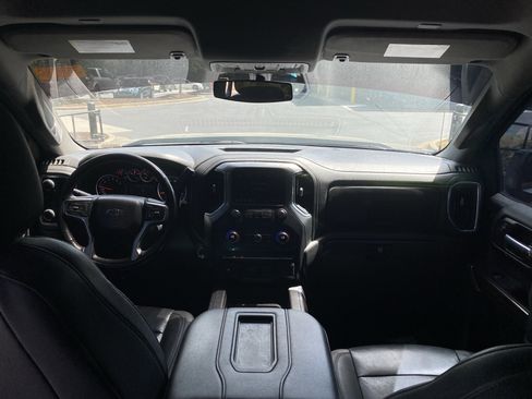 Used 2021 Chevrolet Silverado 1500 LT Trail Boss w/ Convenience Package II image 17