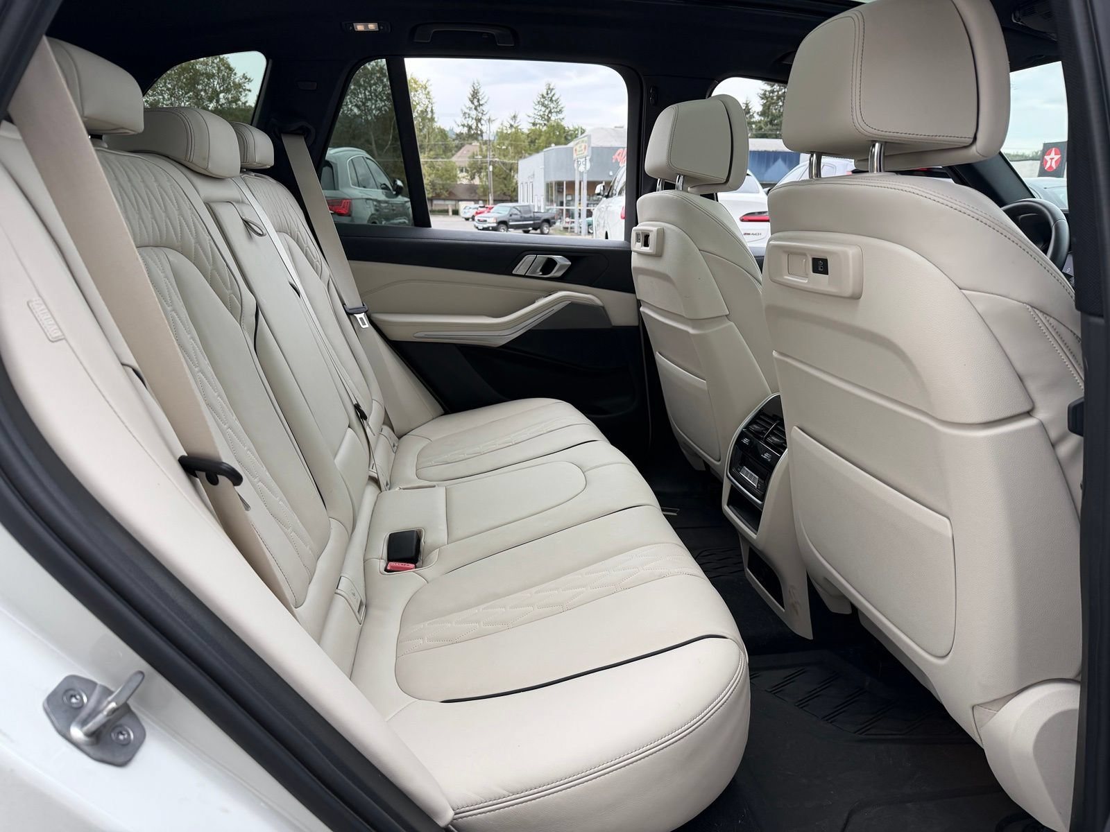 Used 2023 BMW X5 xDrive40i w/ M Sport Package AWD/4WD image 20