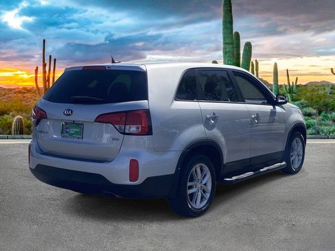 Used 2014 Kia Sorento LX FWD image 5