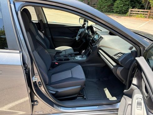 Used 2023 Subaru Crosstrek 2.0i Premium AWD/4WD image 32