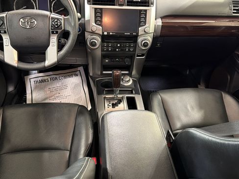 Used 2022 Toyota 4Runner Limited AWD/4WD image 21