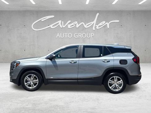 Used 2024 GMC Terrain SLE FWD image 16