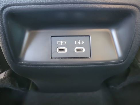 Used 2025 Toyota Corolla LE image 11