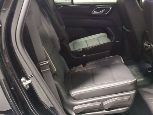 Used 2023 GMC Yukon SLT w/ SLT Luxury Package AWD/4WD image 24