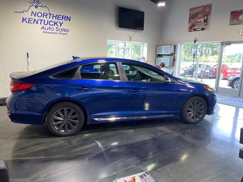 Used 2017 Hyundai Sonata Sport FWD image 2
