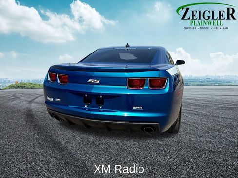 Used 2010 Chevrolet Camaro SS w/ RS Package RWD image 6