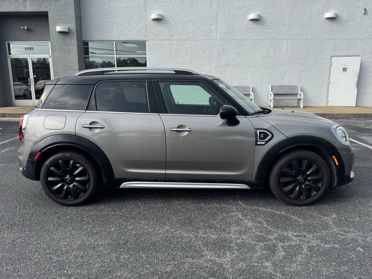 Used 2017 MINI Cooper Countryman S FWD image 5