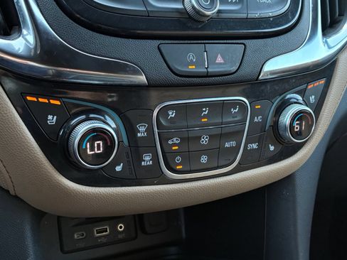 Used 2024 Chevrolet Equinox Premier AWD/4WD image 24