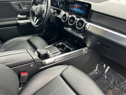 Used 2023 Mercedes-Benz GLB 250 4MATIC image 16