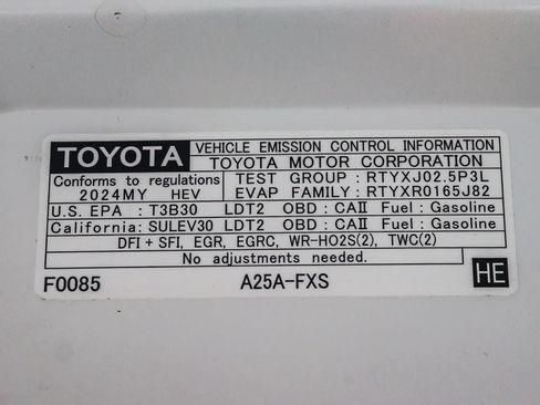 Certified 2024 Toyota RAV4 LE AWD/4WD image 29