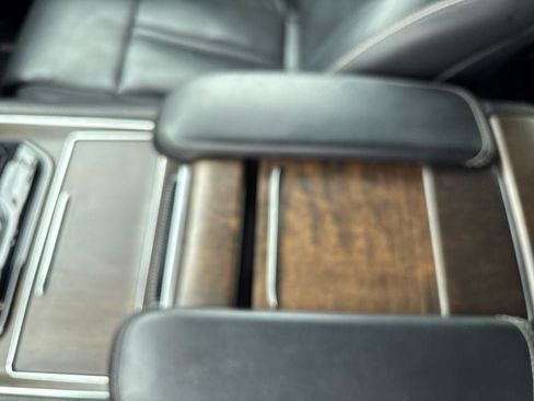 Used 2023 Jeep Grand Wagoneer Series II AWD/4WD image 17