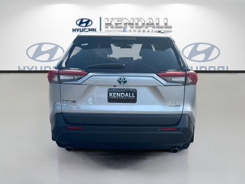 Used 2024 Toyota RAV4 LE AWD/4WD image 5
